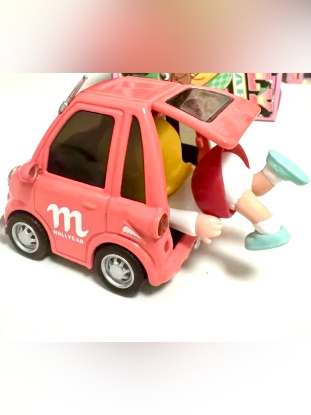 “Cherry” Van from Pop Mart Molly’s Car Car series. Discontinued. - Picture 8 of 8